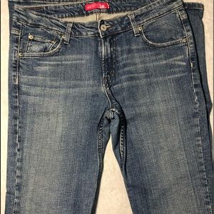 Levis SuperLow Bootcut 518 Jeans NWOT size 11 Long